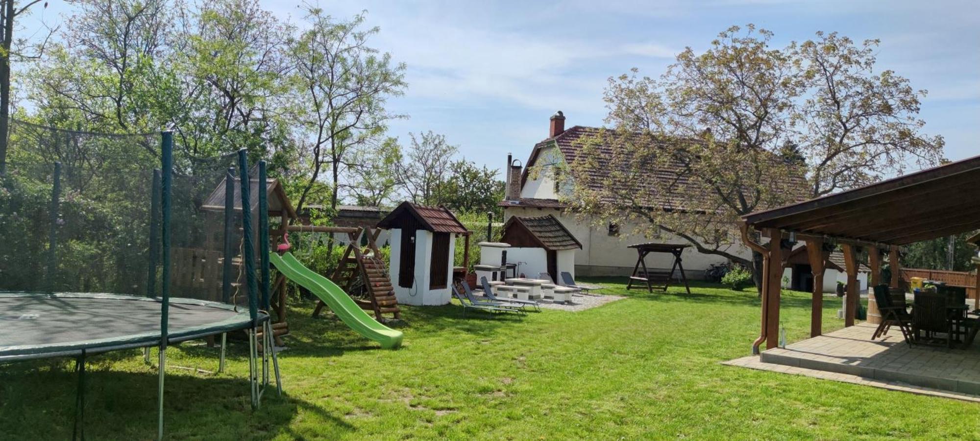 Trinity Vendeghaz Abadszalok Villa Buitenkant foto